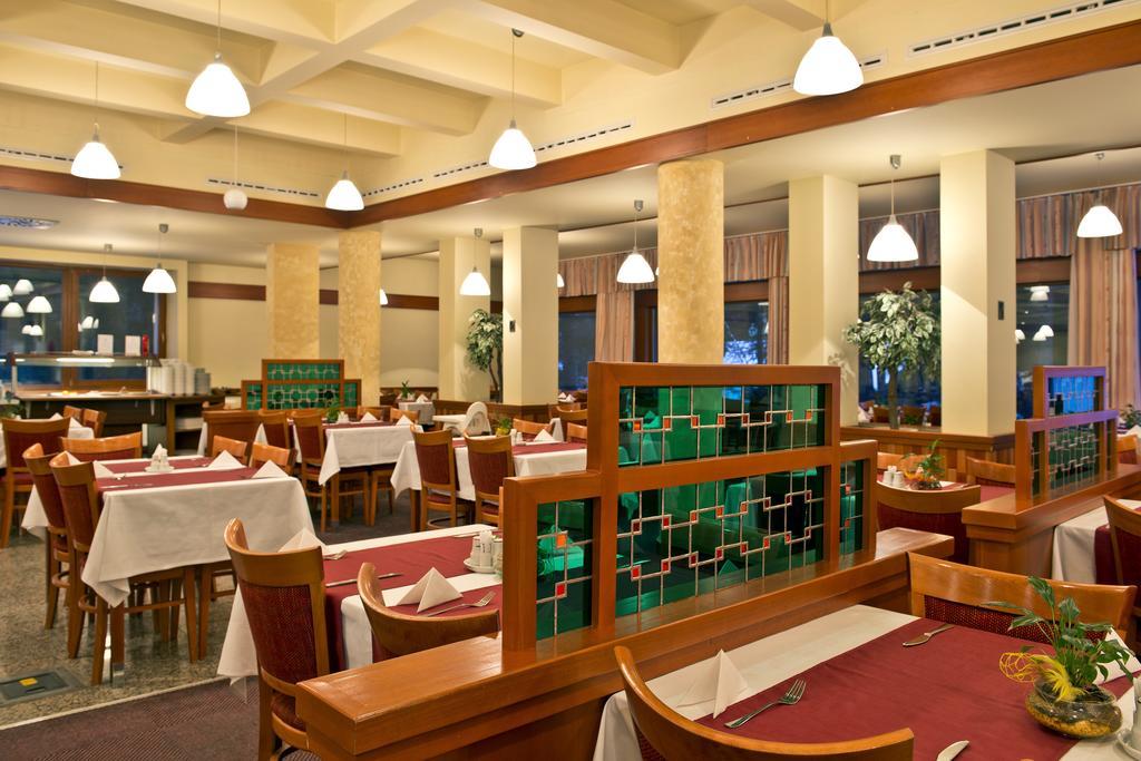 Hotel Sorea Snp Demanovska Dolina Bagian luar foto